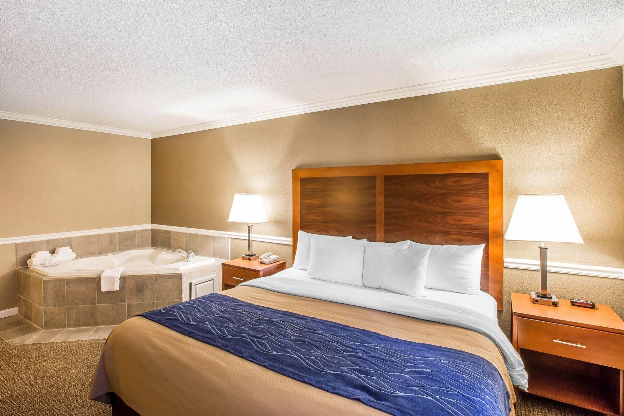 Four Points By Sheraton Брансуик Экстерьер фото