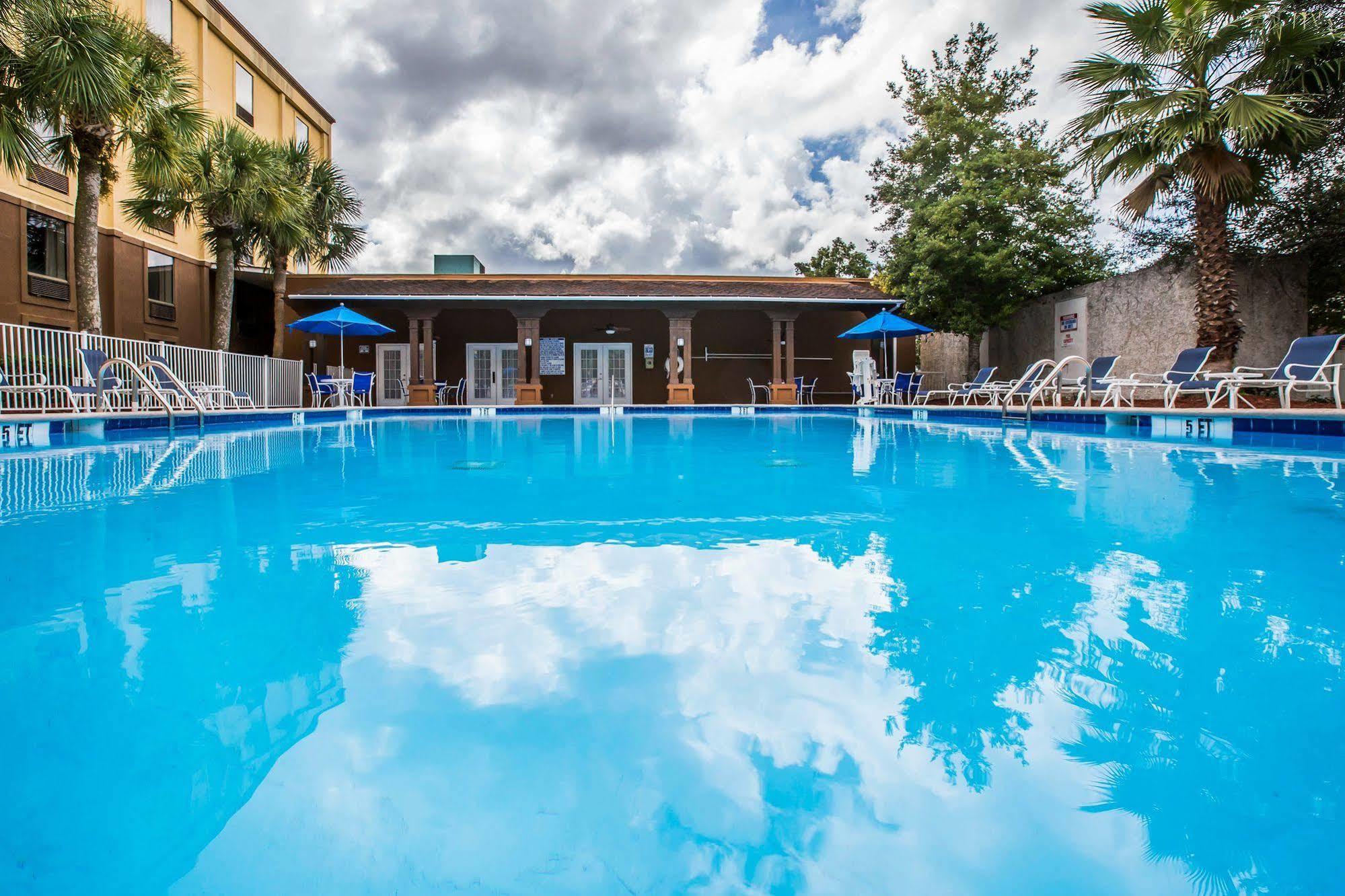 Four Points By Sheraton Брансуик Экстерьер фото